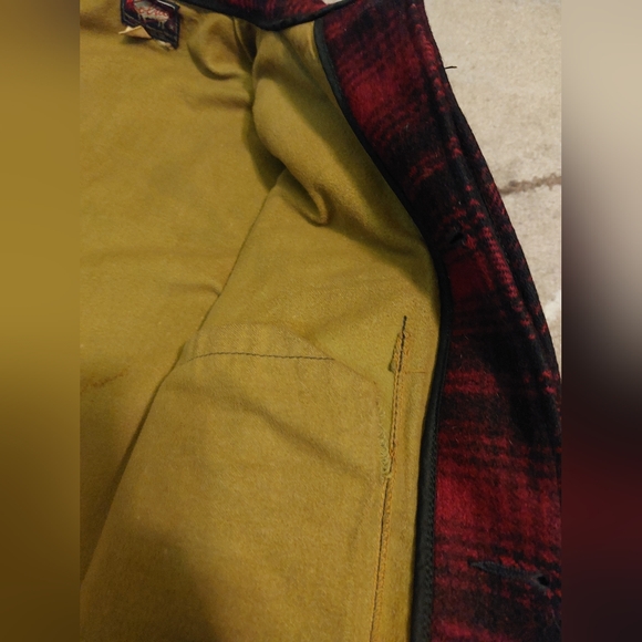 1950’s-1965 era Woolrich Flannel Coat - Picture 4 of 11
